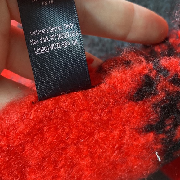 BNWOT Victoria Secret Scarf - Picture 4 of 5